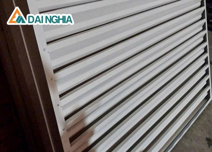 Lam gió tôn trắng sữa