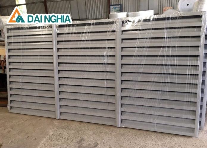 Bảng báo giá Lam gió tôn trắng sữa