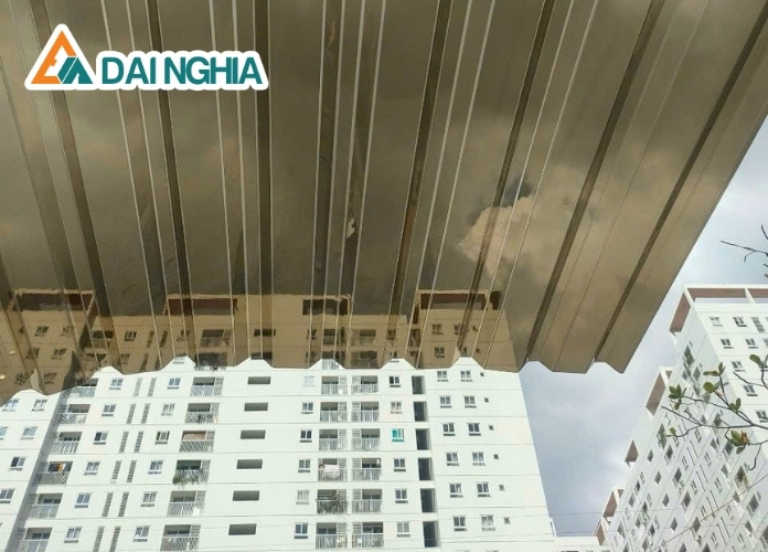 Lợi ích khi sử dụng tấm poly 5 sóng vuông dày 1mm