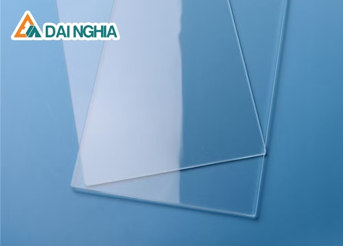 Tấm Poly đặc 1mm mỏng nhẹ là gì?