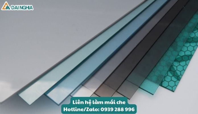Lựa chọn mái che Poly dựa trên khả năng truyền ánh sáng