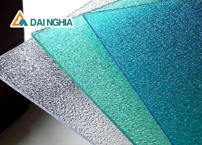 Bảng báo giá tấm poly đặc 5mm mới nhất năm 2025