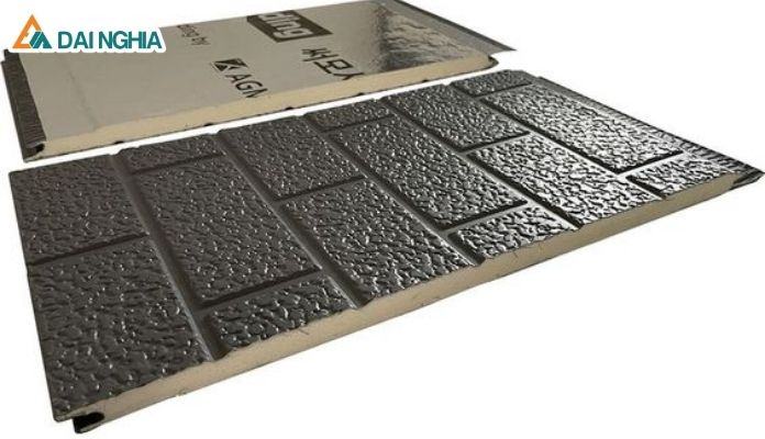 bao gia tam op kim loai utra panel cach nhiet 13