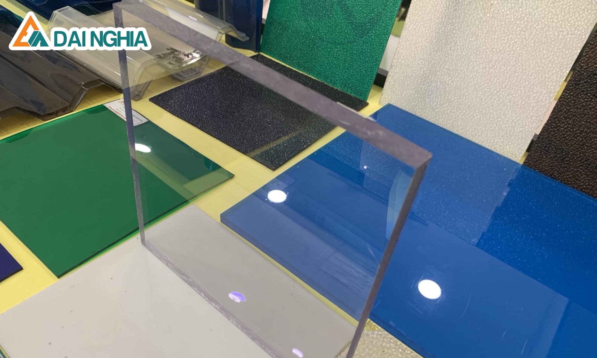 Tấm lợp Poly đặc ruột Greensuperis Đài Loan (Taiwan)