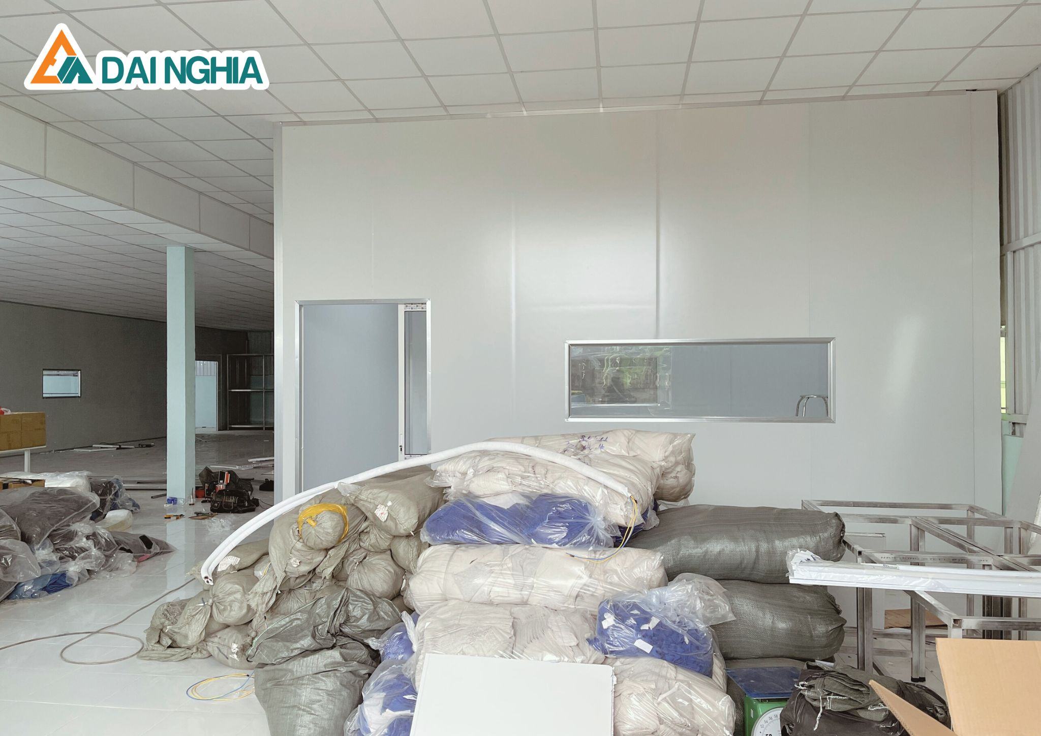 bao gia thi cong vach panel nha xuong kho lanh 5