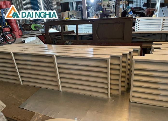 cac loai lam gio nha xuong va cach lua chon 17