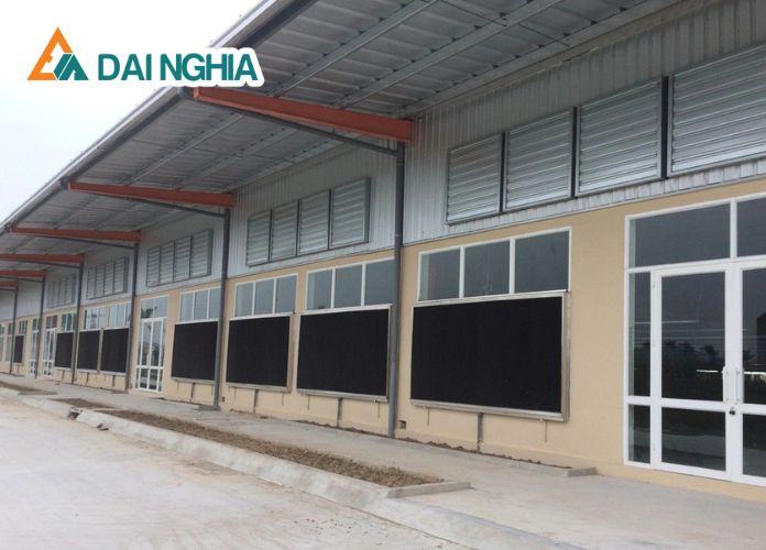 Làm gió nhà xưởng