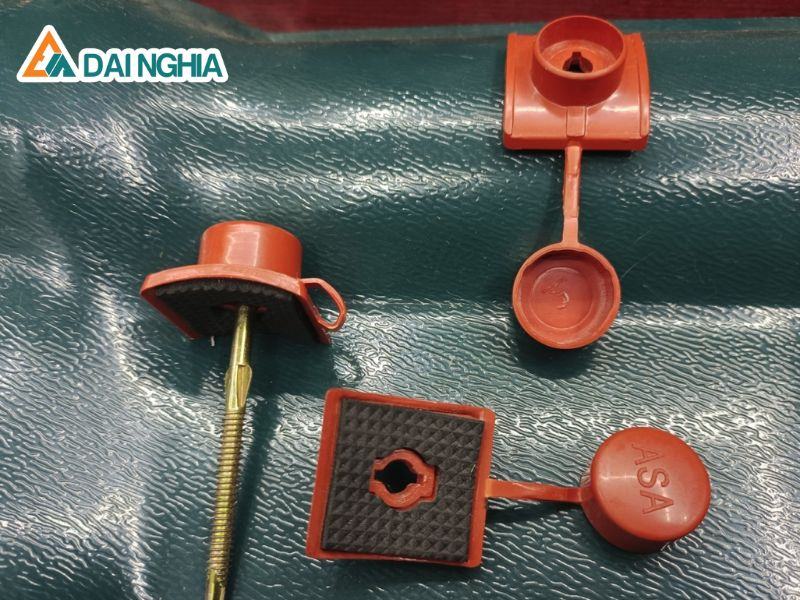 gia phu kien ton ngoi nhua 10