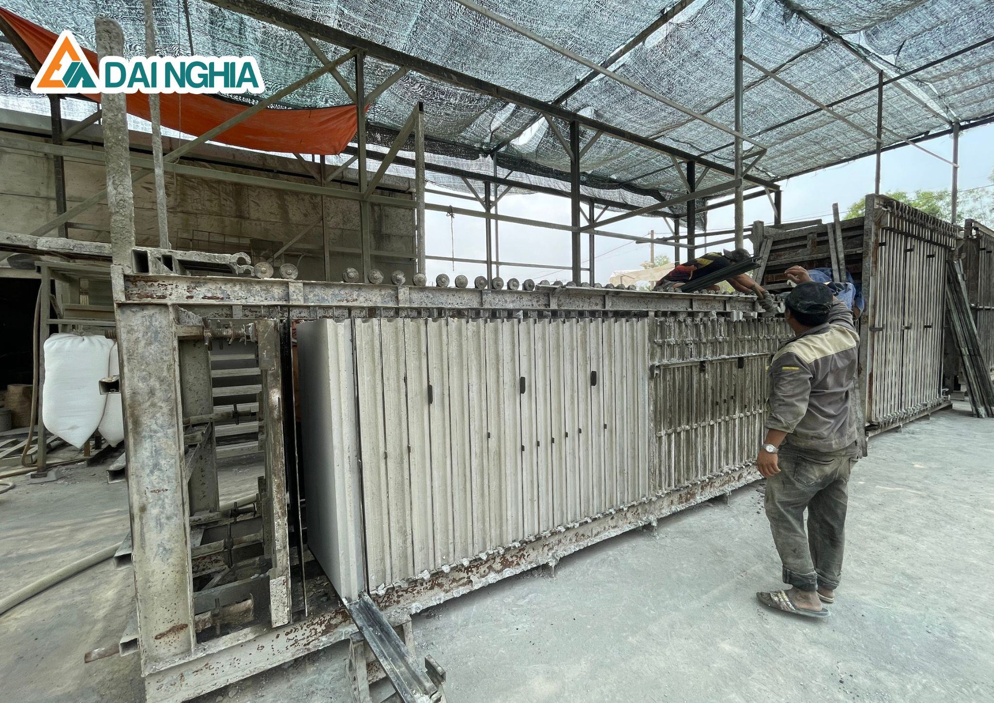 gioi thieu tam be tong nhe eps sieu tiet kiem 2