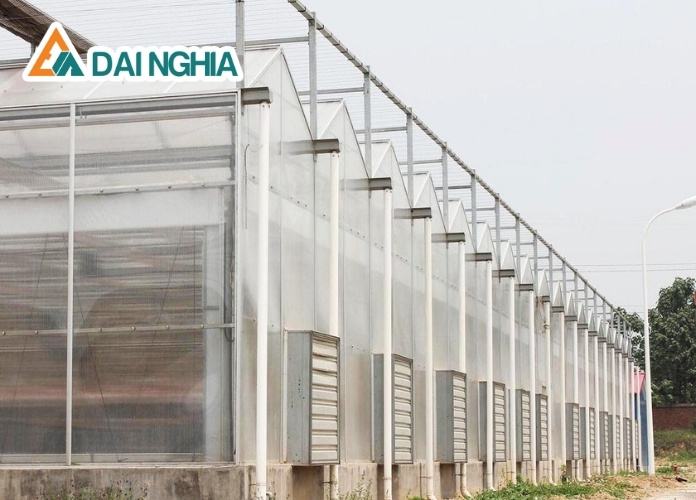 Lợi ích của giải pháp tấm Poly lợp chuồng trại