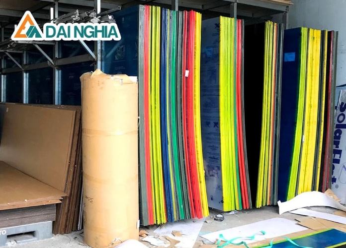 Mua tấm Poly đặc cắt theo yêu cầu