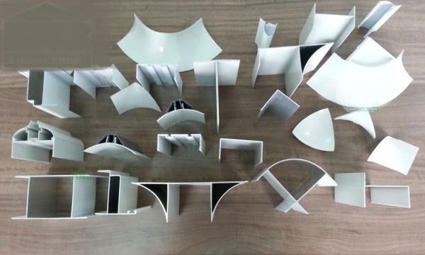 Phụ kiện Tấm Panel có nhiều mẫu mã, kiểu dáng khác nhau