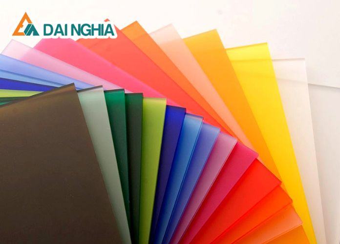 tam polycarbonate dac ruot va ung dung da dang 12