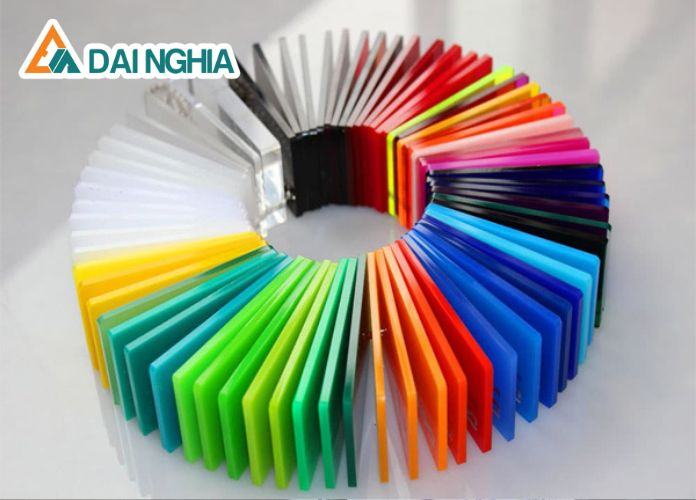 tam polycarbonate dac ruot va ung dung da dang 15