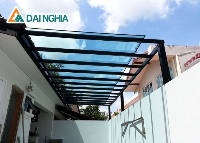 Tôn nhựa lấy sáng lợp mái hiên, sân thượng, ban công