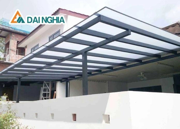 Ứng dụng phổ biến tấm poly đặc 10mm