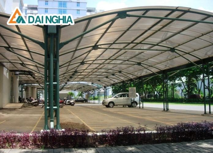 Ứng dụng thực tế của mái vòm nhà xe tấm Polycarbonate