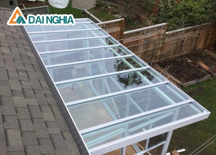 Ứng dụng tôn nhựa lấy sáng lợp mái nhà xưởng, nhà kho