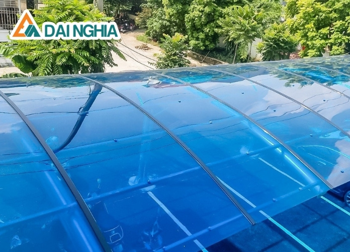 Mua tấm Poly đặc 1.9mm xanh biển chất lượng ở đâu?