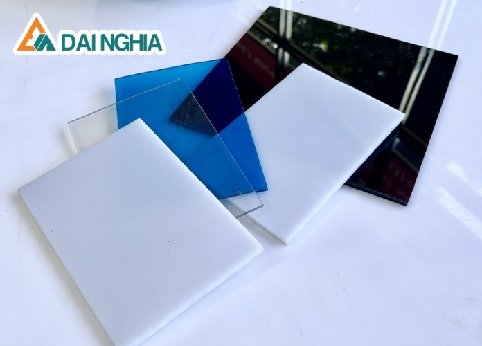 Tấm Poly đặc 1.6mm màu trắng sữa Đài Loan
