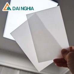 Tấm Poly đặc 2.2mm trắng sữa có cấu tạo như thế nào?