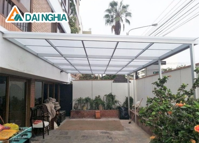 Báo giá tấm Poly đặc 2.2mm trắng sữa