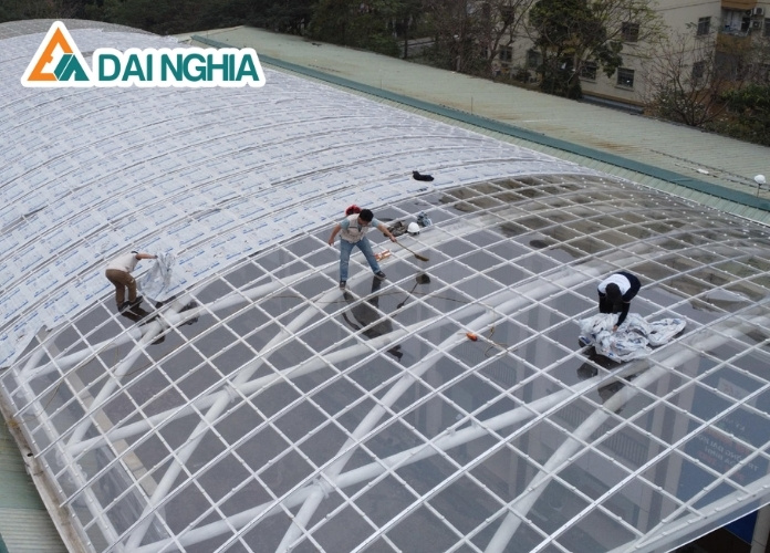 Thông số kỹ thuật tấm Poly đặc 1.6mm màu trắng trong