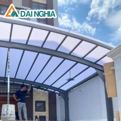 Ưu điểm và nhược điểm khi sử dụng tấm Poly dày 2.2mm