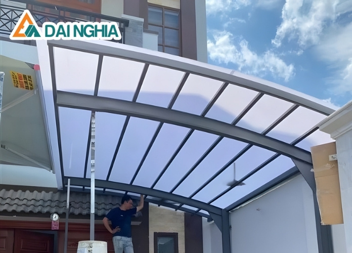 Thông số kỹ thuật tấm Poly đặc 2.2mm trắng sữa