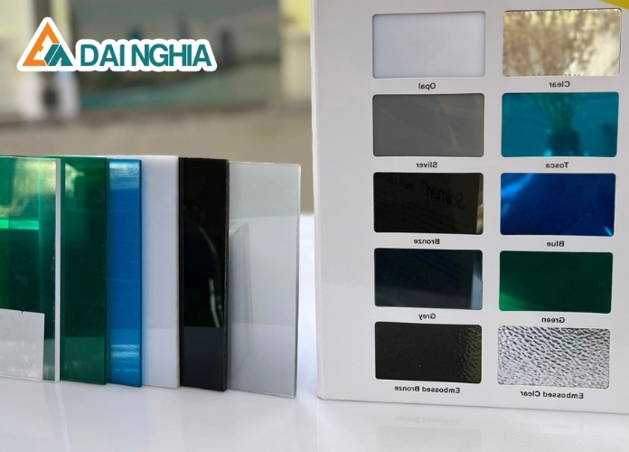 Mua tấm Poly đặc 2.4mm trắng sữa giá rẻ ở đâu?