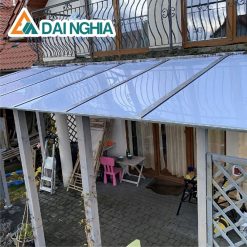 Mua tấm Poly đặc 2.4mm trắng sữa giá rẻ ở đâu?