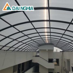 Tấm Poly đặc 2.4mm trắng sữa dùng để làm gì?