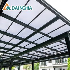 Tấm Poly đặc 2.4mm trắng sữa là gì?