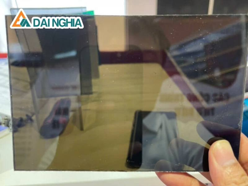 Báo giá tấm Poly đặc 2.7mm trà