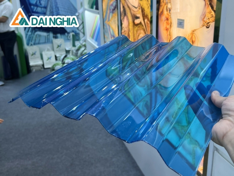 Báo giá tấm Poly sóng 0.6mm xanh biển
