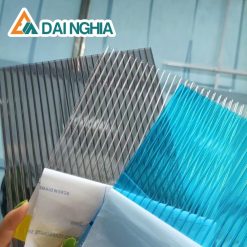 Công ty Đại Nghĩa cung cấp tấm Poly rỗng 5mm khói lấy sáng giá tốt