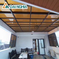 Lợi ích sử dụng tấm Poly đặc 2.7mm trà