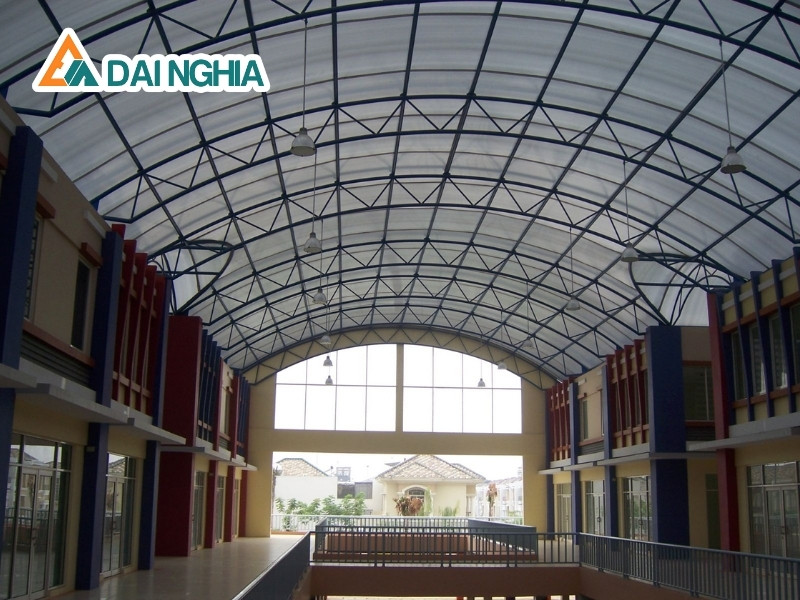 Tấm Poly rỗng 5mm bạc là gì?