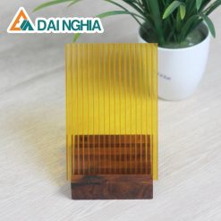 Tấm Poly rỗng 5mm vàng là gì?